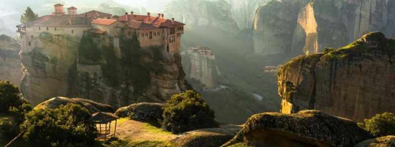 From Athens: Christmas Tour Meteora Lake Plastiras Trikala - Exploring Meteoras Monasteries and Cliffside Views