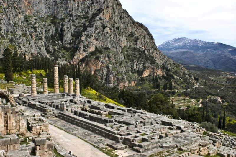 From Athens: Day Tour to Delphi - Free Time and Shopping in Arachova