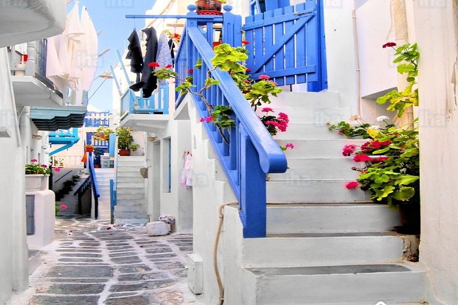 From Athens: Day Tour to Mykonos - Guides and Personal Touches: Friendly and Knowledgeable