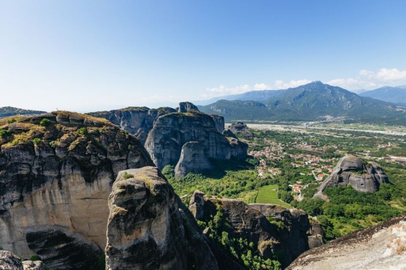 From Athens: Delphi and Meteora 2-Day Guided Tour - Pacing and Time Management: Balancing Sightseeing and Relaxation