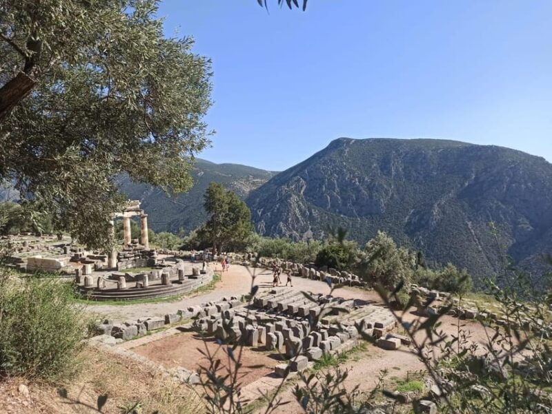 From Athens: Delphi Day Trip with Multilingual Audioguide - Practical Details of the Tour Schedule and Stops