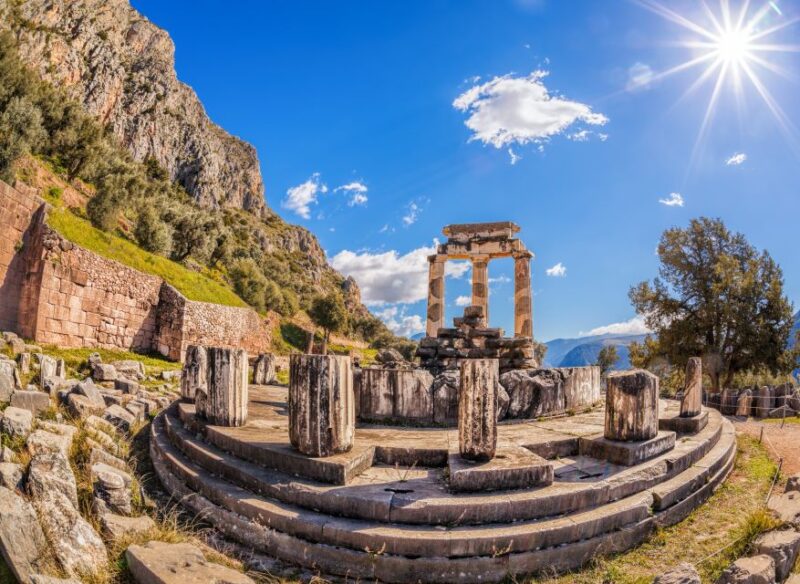 From Athens: Delphi Full Day V.R. Audio Guided Tour - Inside Delphi: The Archaeological Site and VR Experience