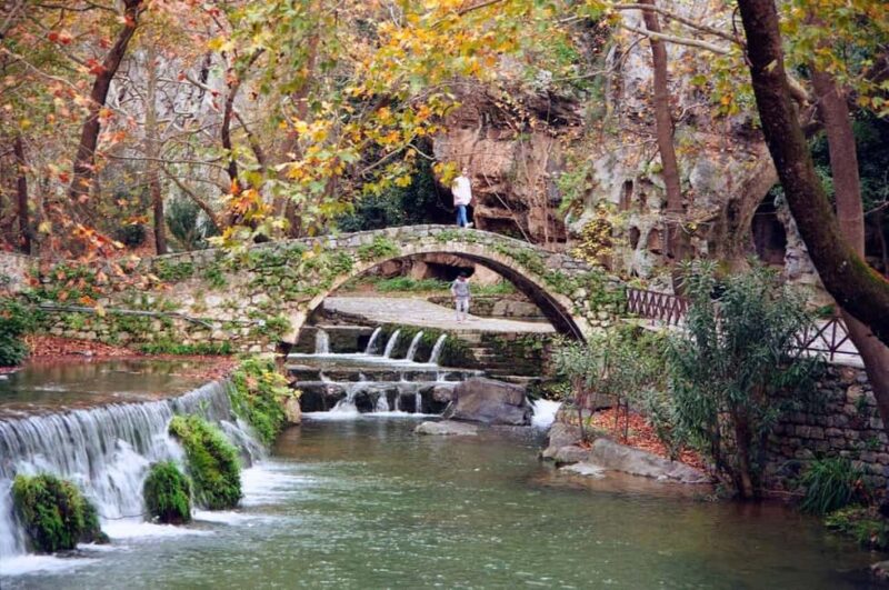 From Athens: Livadia, Thermopylae, and Hot Springs Tour - Key Points