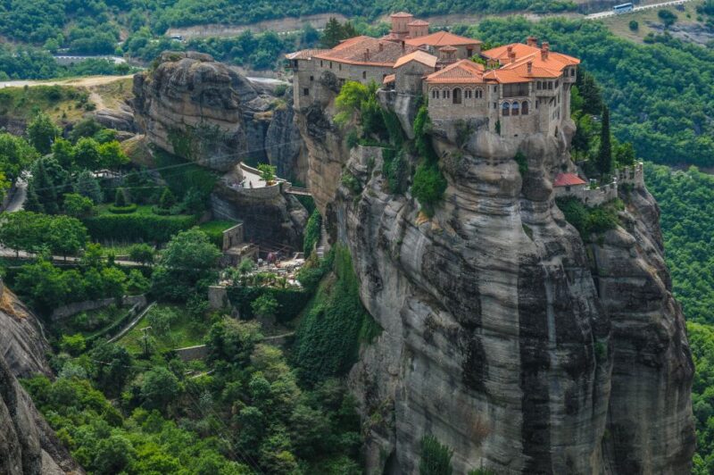 From Athens or Piraeus: Meteora Full-Day Private Trip - Key Points
