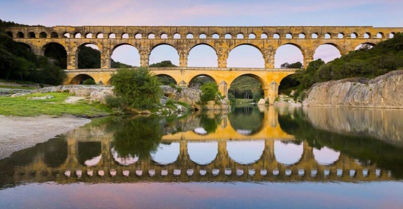 From Avignon: Full-Day Best of Provence Tour - Exploring the Village of Gordes