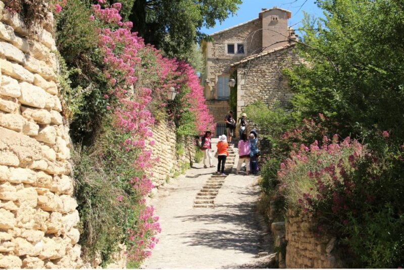 From Avignon: Half-Day Baux de Provence and Luberon Tour - Wandering the Village of Gordes