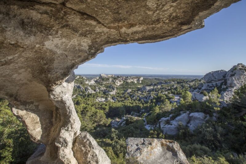 From Avignon: Half-Day Baux de Provence and Luberon Tour - The Vibrant Ochre Town of Roussillon
