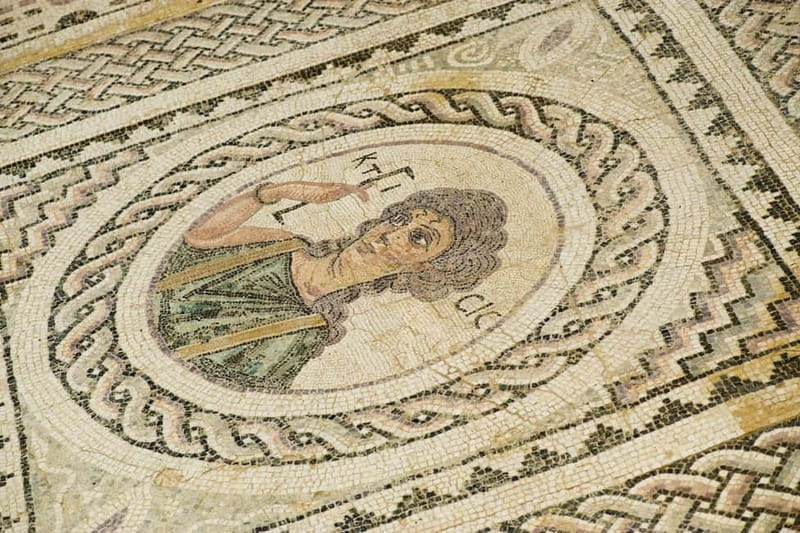 From Ayia Napa/Protaras/Larnaca: Paphos & Kourion in Italian - Explore the Ancient Wonders of Cyprus with an Italian-Guided Day Trip