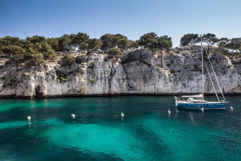 From Bandol: Visit the 13 calanques of Cassis & Marseille (3 hours 15 minutes at sea) - From Bandol to the Var Coast: Setting Sail Towards the Calanques
