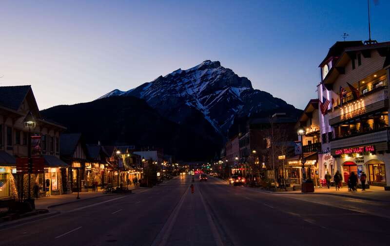 From Banff/Canmore: Deep 1 Day Tour in Banff National Park - Explore Banff National Park with a Comprehensive Guided Day Tour