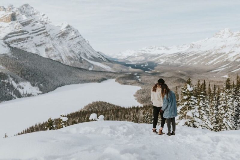 From Banff: Icefields Parkway & Abraham Lake Ice Bubbles - Snowshoe Trek to Peyto Lake’s Viewpoint