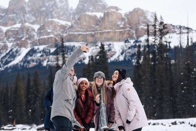 From Banff: Lake Louise & Yoho Full Day Tour - Marvel at Lake Louises Iconic Views and Glaciers