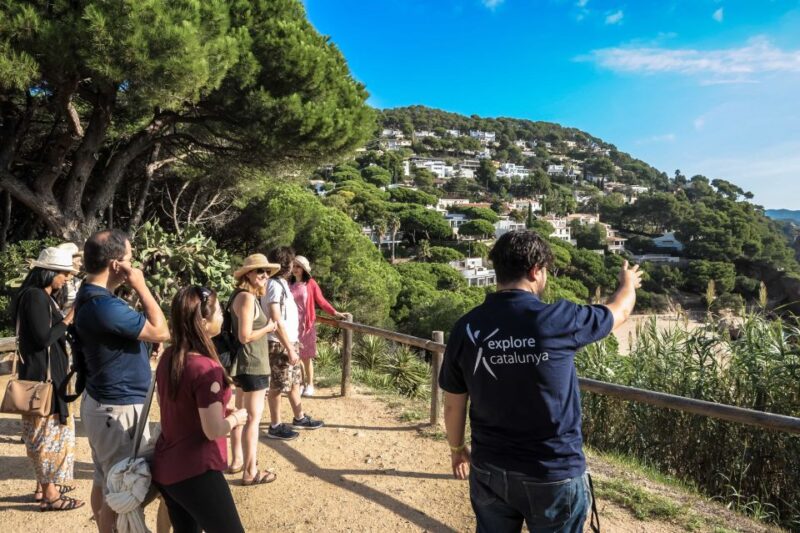 From Barcelona: Costa Brava Day Tour with Lunch - Guide Quality and Customer Satisfaction