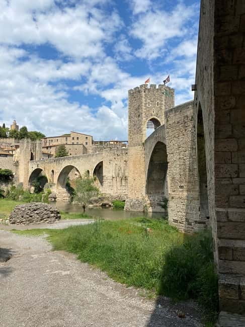 From Barcelona: Girona, Besalú & Medieval Villages Day Trip - The Drama of Castellfollit de la Roca