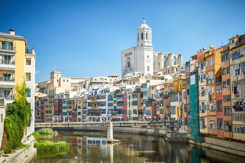 From Barcelona: Girona&Dalí Museum Day Trip with Small Group - Quality of Guides and Insights