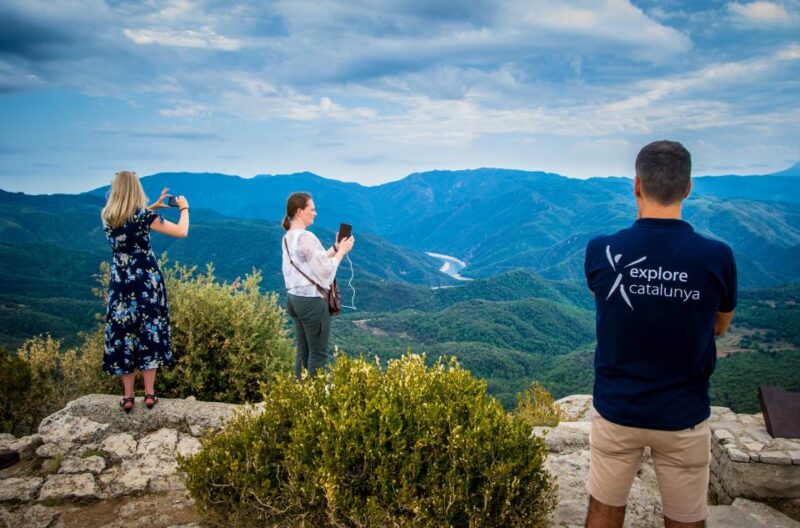From Barcelona: Medieval Villages Day Tour - The Guide’s Role in Bringing the Towns to Life