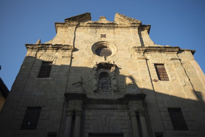 From Barcelona: Osona and La Garrotxa Guided Day Trip - Exploring Besalú’s Iconic 14th-Century Bridge