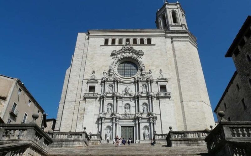 From Barcelona: Private Girona & Medieval Villages Tour - Peratallada: A Well-Preserved Feudal Village