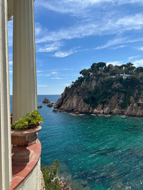 From Barcelona: PRIVATE Marimurtra Garden and Blanes Tour - Comfortable Transportation and Guided Insights