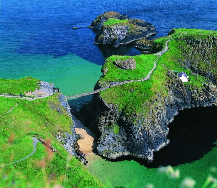 From Belfast: Causeway Express Tour Shore Excursion - Logistics: Meeting, Timing, and Group Size