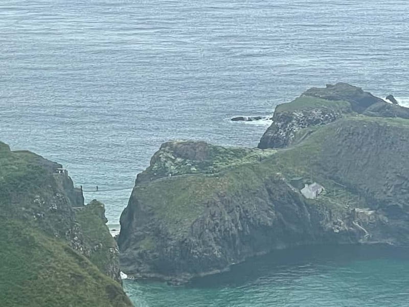 From Belfast: Private Giants Causeway Coastal Tour - Lunch Break at The Causeway Hotel