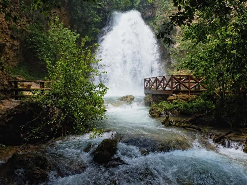 From Belgrade: Manasija Monastery and Resava Cave Tour - Small Group and Private Tour Options