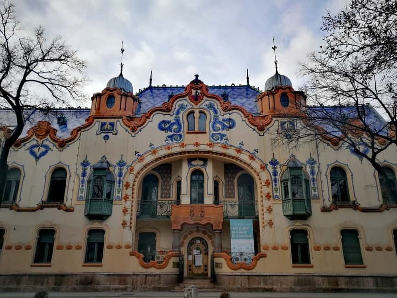 From Belgrade: Subotica and Palic Full-Day Trip with winery - Discovering Subotica’s Architectural Gems