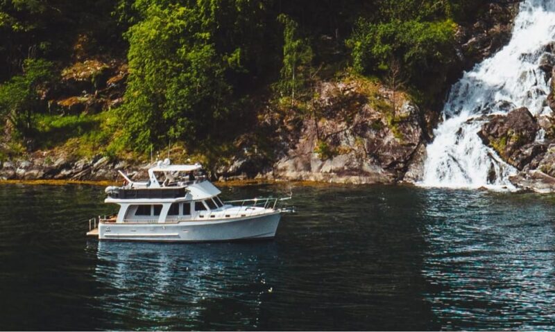 From Bergen: Private Fjord Cruise - Navigating through Fjord City, Salhusfjorden, and Osterfjord