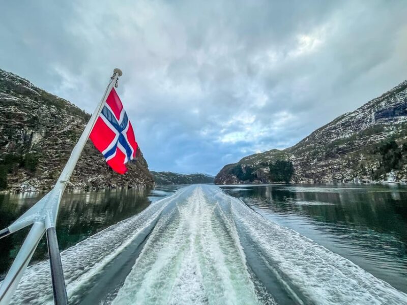 From Bergen: The Original Fjord Cruise to Mostraumen - Bergens Iconic Bryggen and the Start of the Fjord Journey
