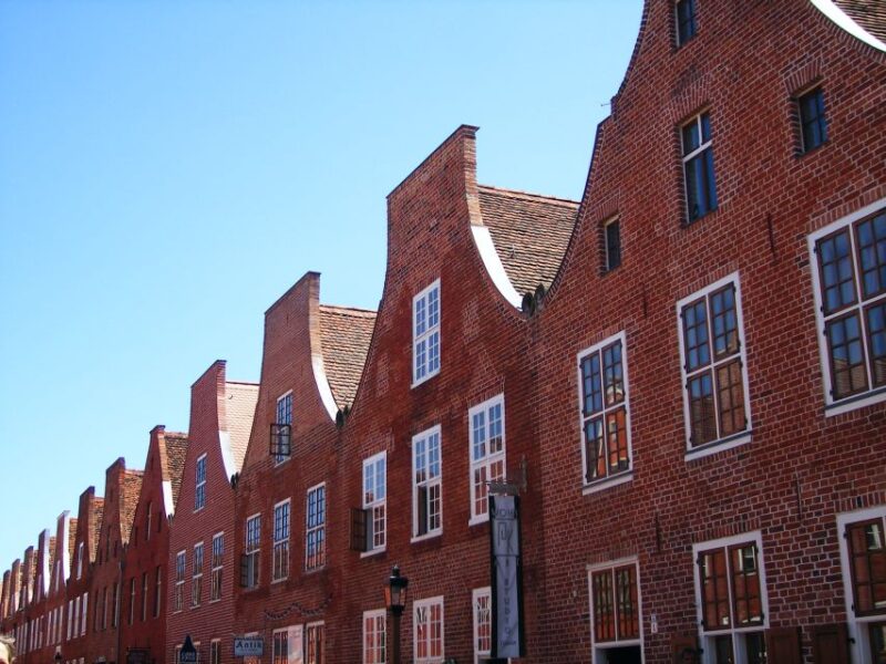 From Berlin: Potsdam Half-Day Tour in Spanish - Practical Details and Accessibility