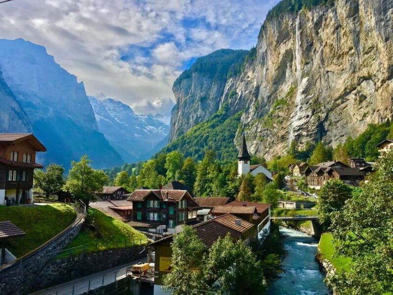 From Bern: Swiss Alps, Lauterbrunnen, & Beatus Caves Tour - Key Points