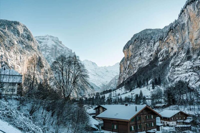 From Bern: Swiss Alps, Lauterbrunnen, & Beatus Caves Tour - Strolling Through the Charm of Grindelwald