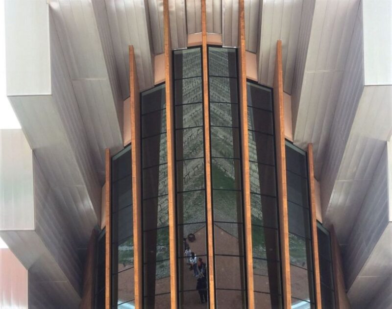 From Bilbao: Rioja Architecture and Wine Tour - Walk Through LaGuardia’s Medieval Streets