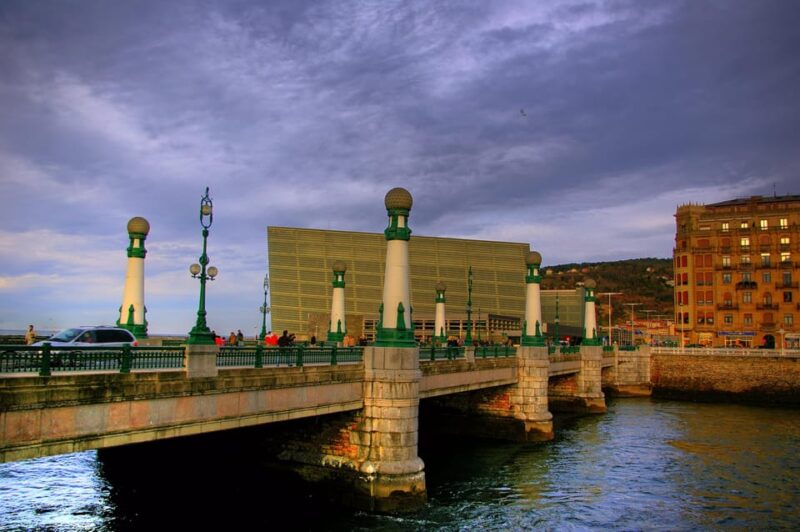 From Bilbao: San Sebastian and Getaria Tour - The Guides: Knowledgeable and Friendly