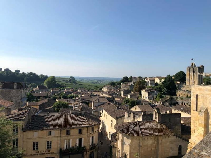 From Bordeaux: A day to visit the Medoc and Saint-Emilion - Guided Tour of Saint-Émilion’s Historic Highlights