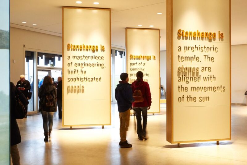 From Brighton: Stonehenge and Bath Full-Day Trip - The Guides Role and Tour Commentary