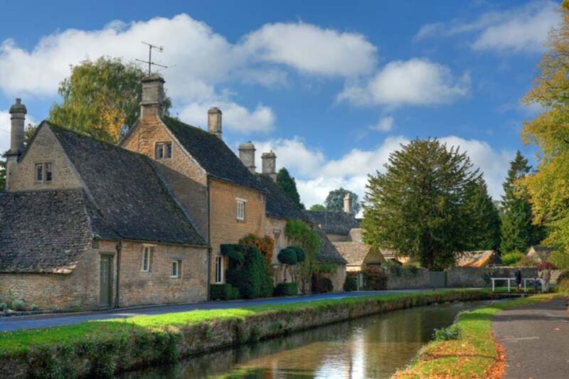 From Brighton: Stratford-upon-Avon & The Cotswolds Day Trip - Pacing and Physical Considerations