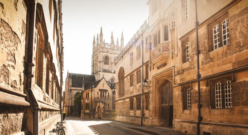 From Bristol: 2-Day Enchanting Stratford & Oxford - Explore Warwickshire with a 2-Day Small-Group Tour from Bristol