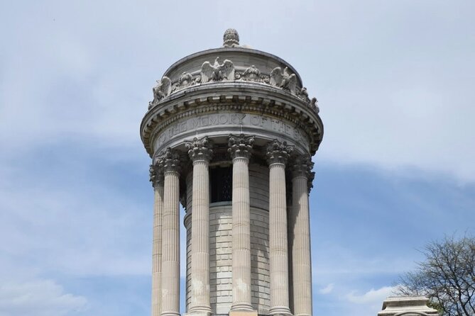 From Brownstones to Broadway  A Quiet Upper West Side Walk - Key Points
