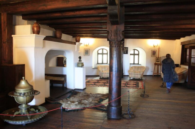 From Bucharest: Bear Sanctuary and Dracula Castle Day Tour - Why This Tour Stands Out