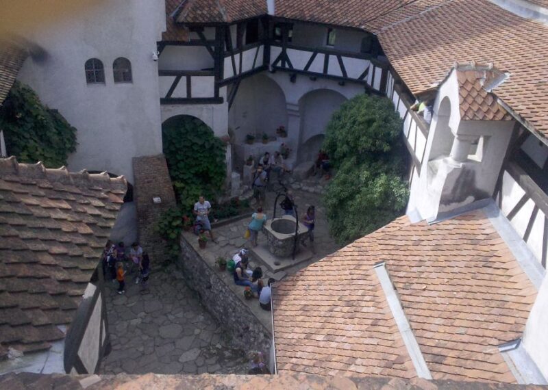 From Bucharest: Day Trip to Dracula and Peles Castle - Key Points