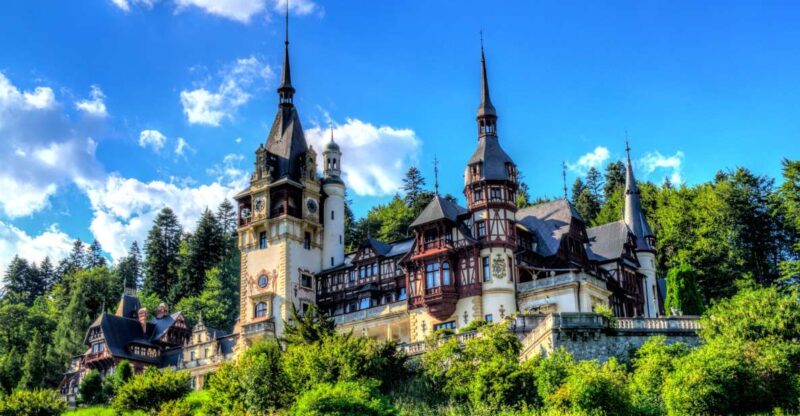 From Bucharest: Day Trip to Dracula and Peles Castle - Exploring Bran Castle and the Dracula Legend