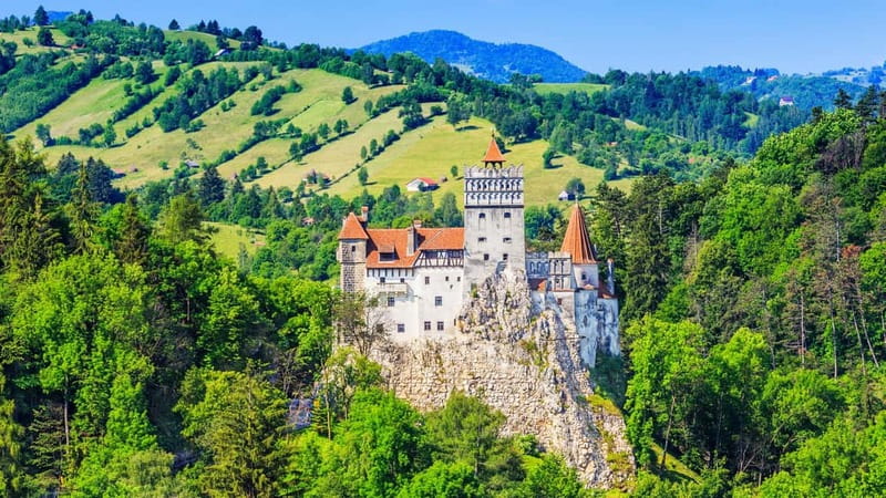 From Bucharest: Dracula's castle, Peles Castle and Brasov - Key Points
