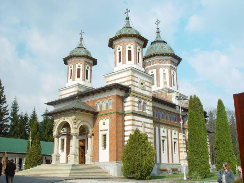 From Bucharest: Full-Day Private Dracula Tour - Brasov or Dambovicioara Cave: Your Choice at the End of the Day