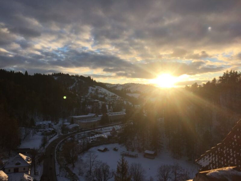 From Bucharest: Pele and Bran Castles Private Tour - Exploring the Legend and Fortress of Bran Castle in Brasov