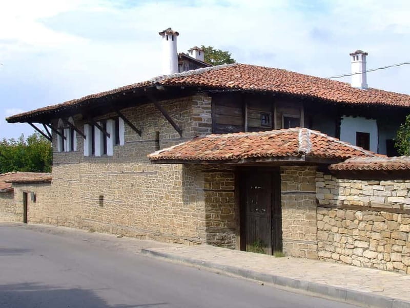 From Bucharest: Private Tour to Veliko Tarnovo and Arbanasi - Practicalities: What to Bring and Wear