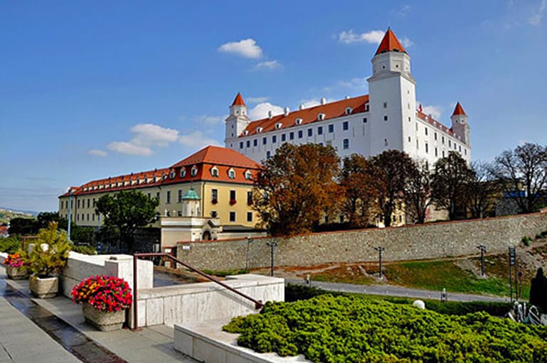 From Budapest: Bratislava Day Trip - Explore Bratislavas Historic Landmarks on a Full-Day Trip from Budapest