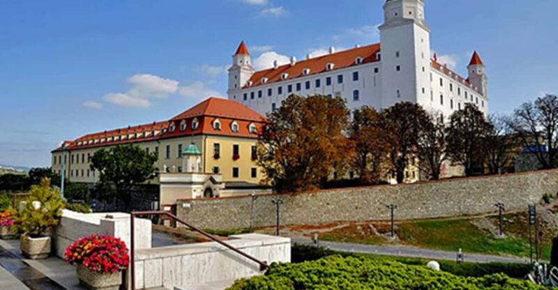 From Budapest: Bratislava Day Trip - Multilingual Guides and Easy Booking Options