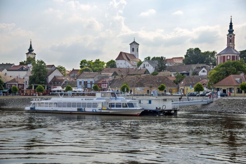 From Budapest: Danube Bend Day Trip in English - Logistics: Meeting Point and Transportation