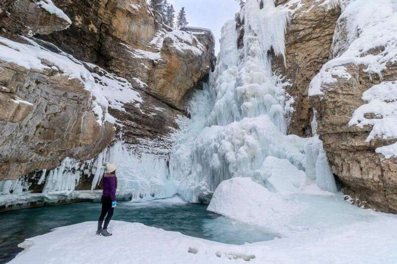 From Calgary: Banff, Moraine Lake and Lake Louise Tour - Bow Falls and the Best Vantage Points